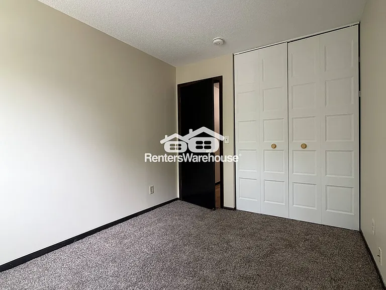 1601 N Innsbruck Dr #302 — Photo 12
