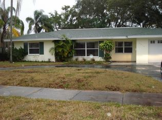 1617 Indian Rocks Rd, Belleair, FL 33756