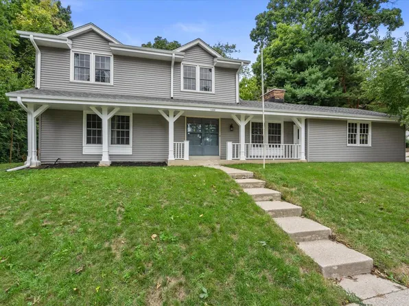 1600 Michael DRIVE, Waukesha, WI 53189
