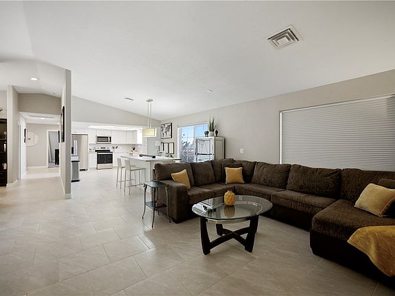 2nd image of 3201 Dolphin Drive