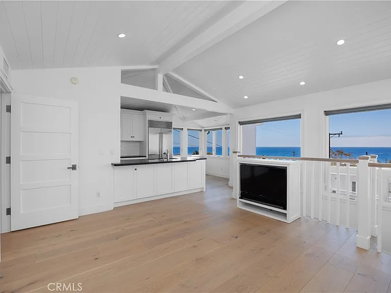 285 Chiquita St — Photo 2