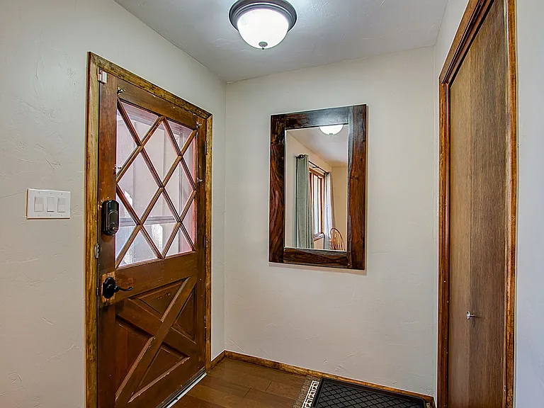 1040 Forest Hill Rd — Photo 10
