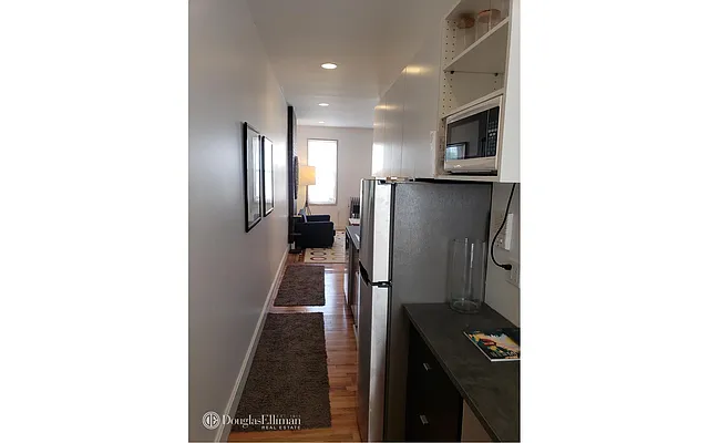 Rented by Douglas Elliman | media 19