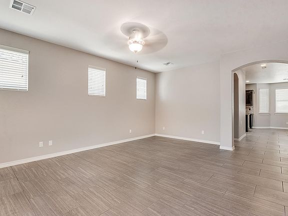 2nd image of 725 Wycliffe St