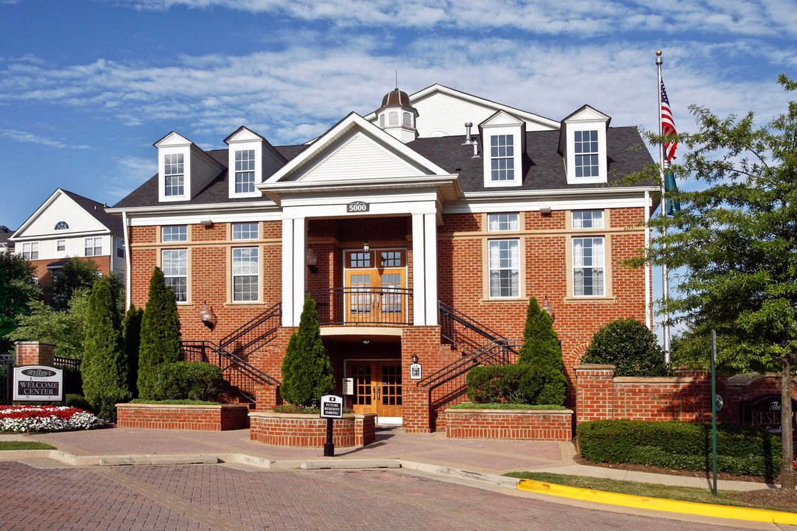 The Reserve at Eisenhower Apartments