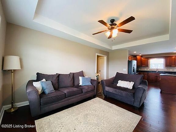 3rd image of 107 Rockton Ct