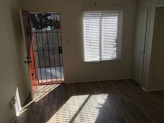 5th image of 4971-79 W Point Loma Blvd #4977.75