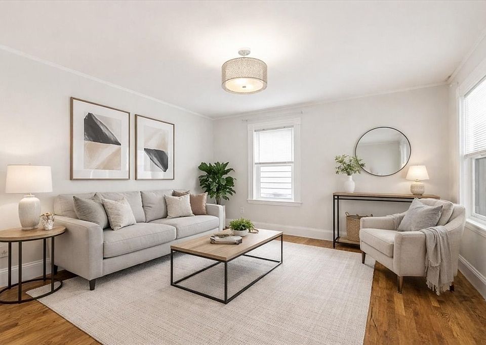 1st image of 21 Chauncey St