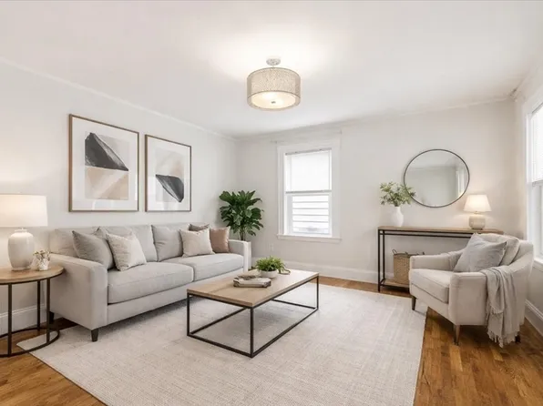 21 Chauncey St, Dedham, MA 02026