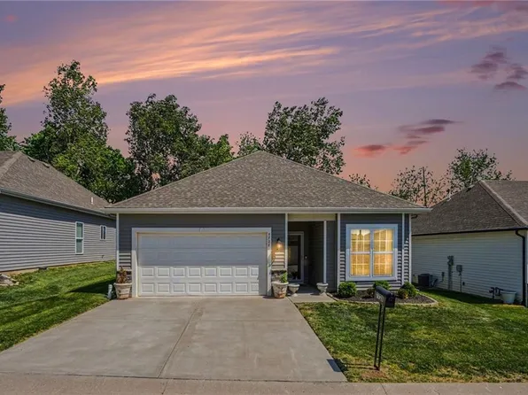 7728 NW 124th St, Kansas City, MO 64163