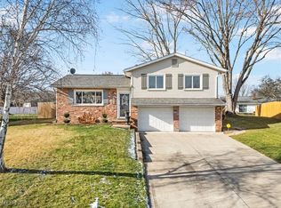448 Gloria Cir, Canal Fulton, OH 44614