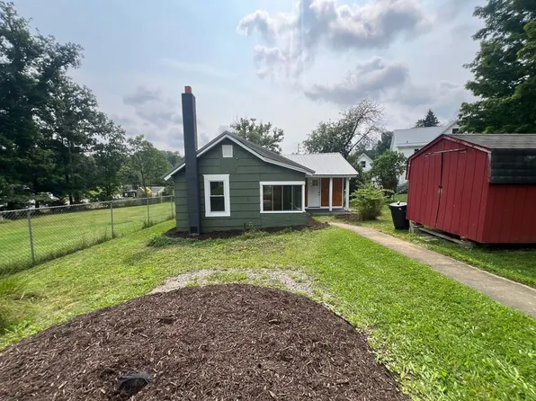 12 Rockwood Ave, Oil City, PA 16301