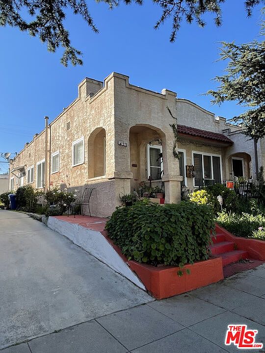 1st image of 433 N Norton Ave