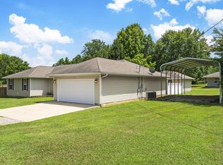 900 Robinson St UNIT L-C, Aurora, MO 65605