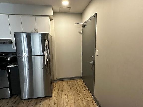 3rd image of 258 Sunview St #111