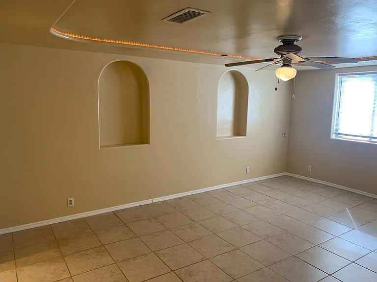 4314 N Miner Rd — Photo 4