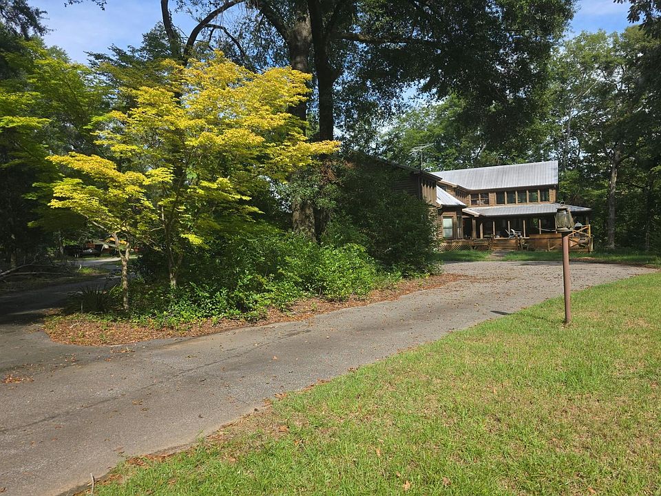 1st image of 595 Rum Creek Rd