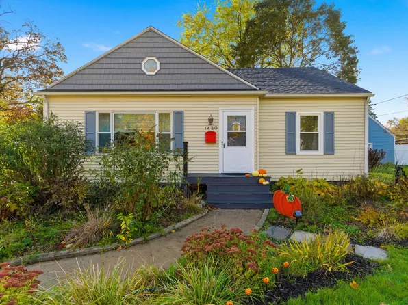 1420 Trails End St, Kalamazoo, MI 49001