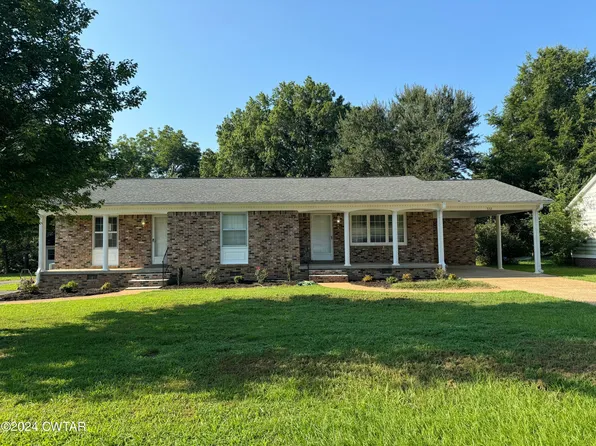 352 E 3rd St, Henderson, TN 38340