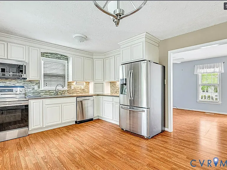 2417 Crystal Ridge Rd — Photo 7