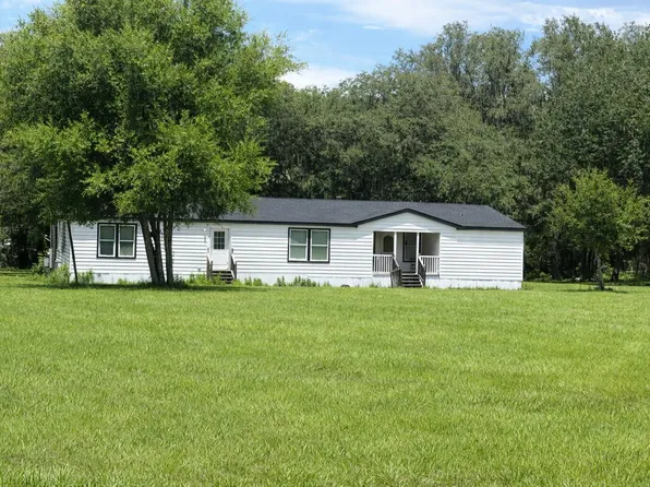 10121 Evanston Ln, Wesley Chapel, FL 33545