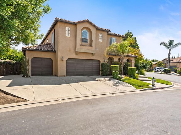 3rd image of 1495 E Via Mirasol Ln