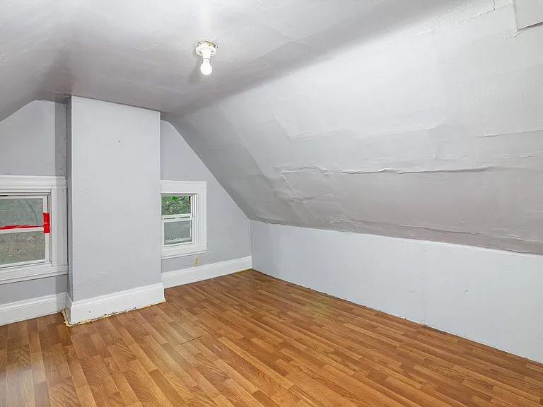 2554 Vestry Ave — Photo 18