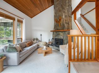 6117 Eagle Dr #206, Whistler, BC V8E0E1