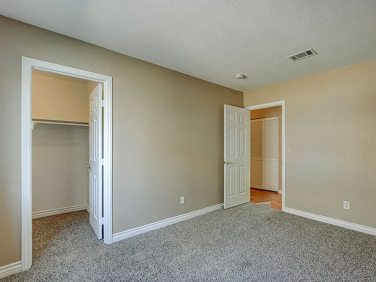 1833 Escondido Ter — Photo 26