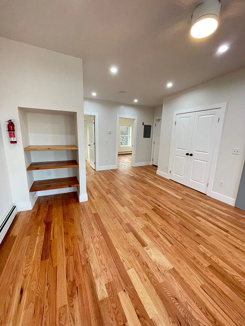 111 Johnston St. — Photo 4