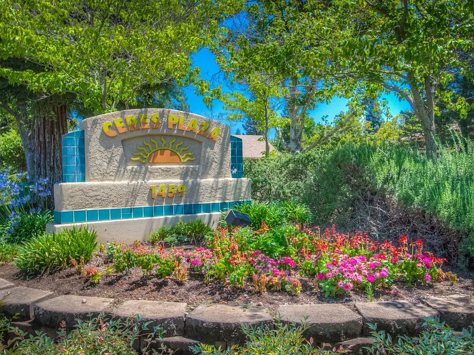 Ceres Plaza Apartments