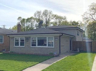 8440 Lockwood Ave, Skokie, IL 60077