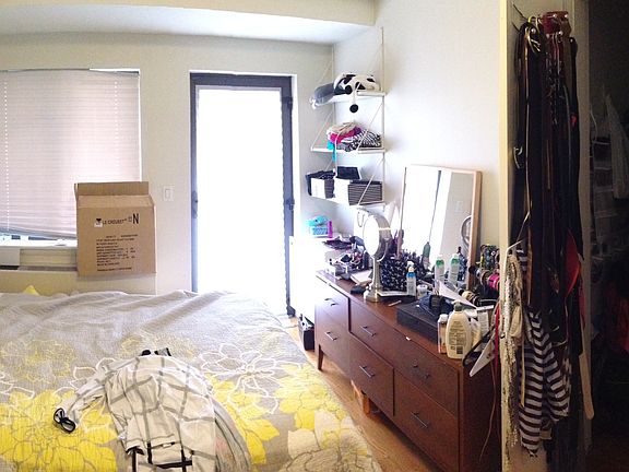 4th image of 3118 23rd St #4