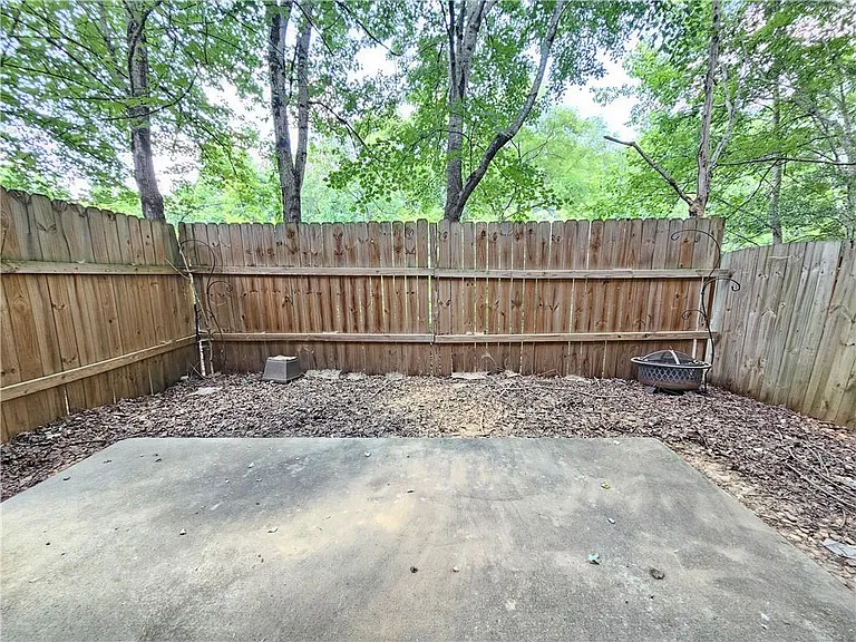 1999 Hailston Dr — Photo 24