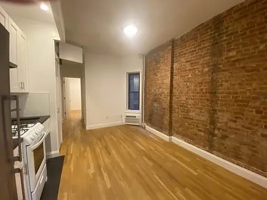 Rented by Bond New York | media 4