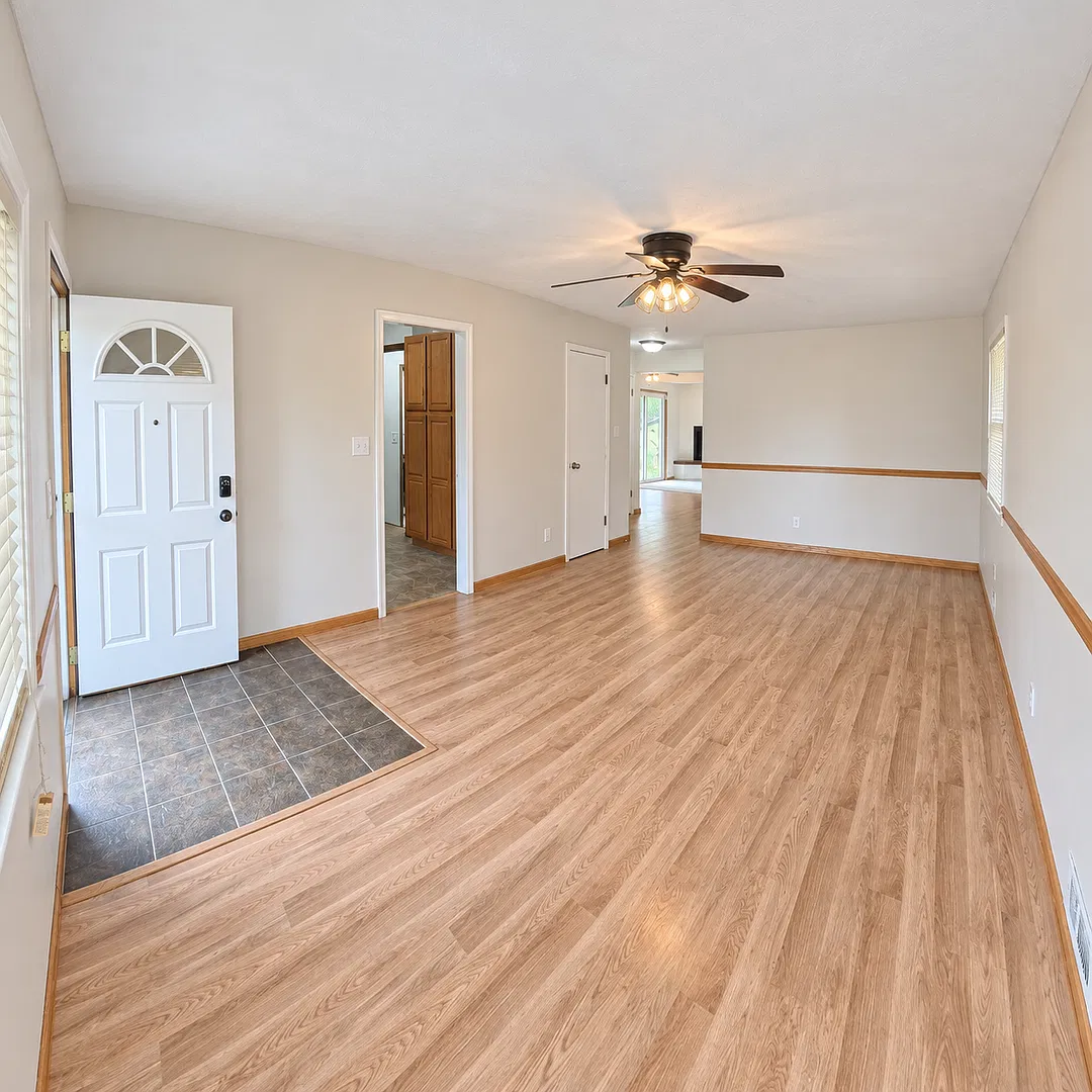 Spacious 3-Bedroom Home + Bonus Room | Fenced Yard & Garage | North Lincoln — Photo 2
