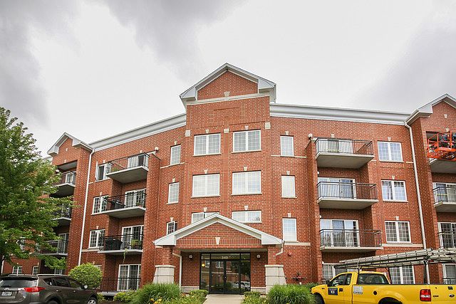 1st image of 3401 Wellington Ct Unit 401