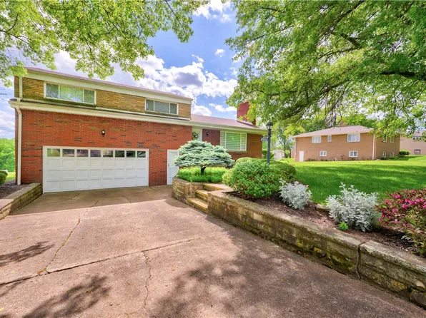 4900 Frich Dr, Pittsburgh, PA 15227