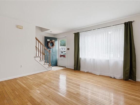 5th image of 154 Bear Hill Rd APT 1302