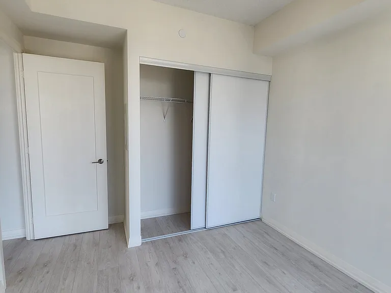 27 Korda Gate #2510 — Photo 11