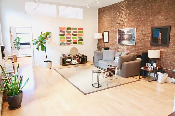 Rented by True Lofts New York LLC | media 24
