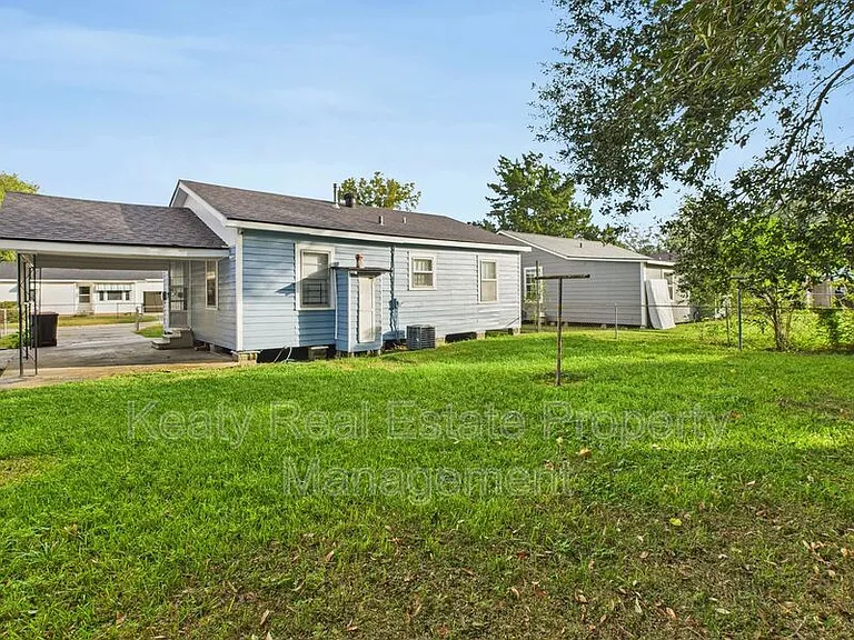 413 Dorothy St — Photo 18