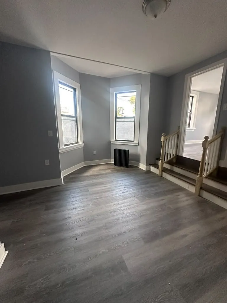 3 bed, 1.0 bath, $3,450 — Photo 2