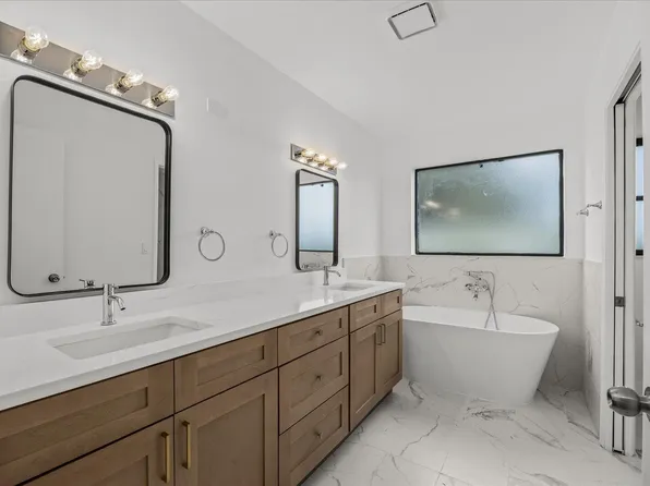 8910 Boatswain Dr, Boynton Beach, FL 33436