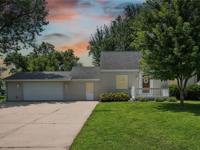 1039 27th St NE, Cedar Rapids, IA, 52402