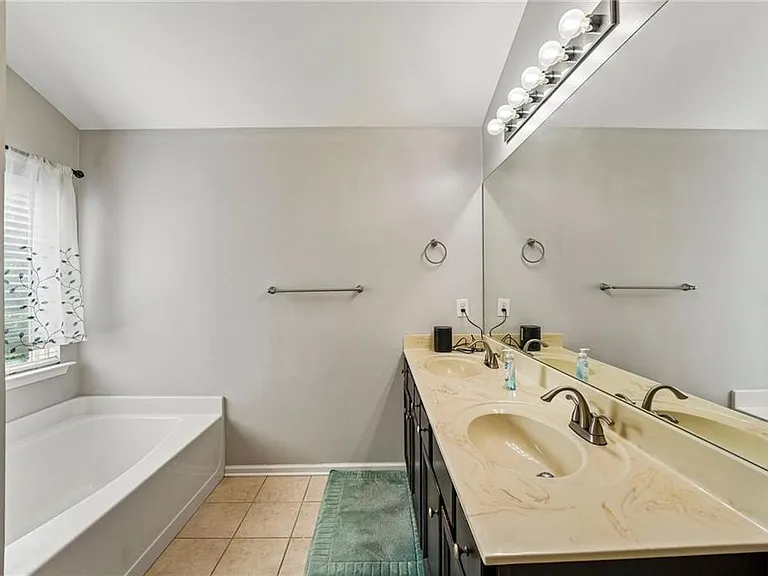 6216 Oakdale Ridge Ct SE — Photo 16