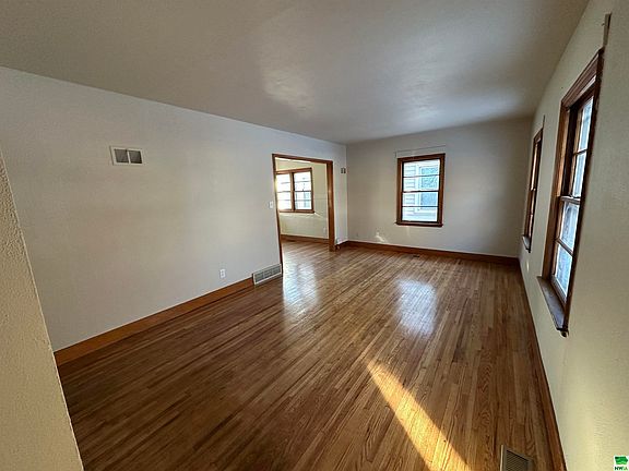 2nd image of 4310 Tyler St