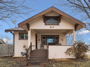 617 E Charles St, Oelwein, IA 50662