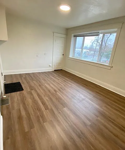 1434 Ferry St SE #7 — Photo 1