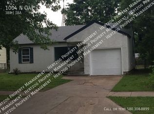 1004 N Oak St, Ponca City, OK 74601